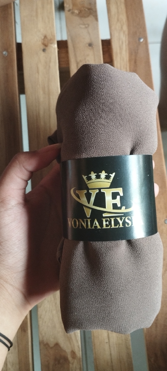 Pashmina Ceruty Babydoll Polos Adem Nyaman - Foto ulasan pembeli
