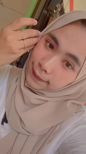 Pashmina Ceruty Babydoll Polos Adem Nyaman - Foto ulasan pembeli