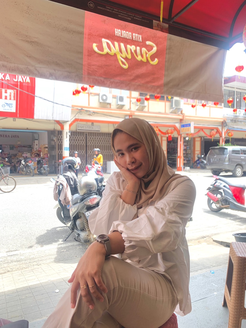 Pashmina Ceruty Babydoll Polos Adem Nyaman - Foto ulasan pembeli
