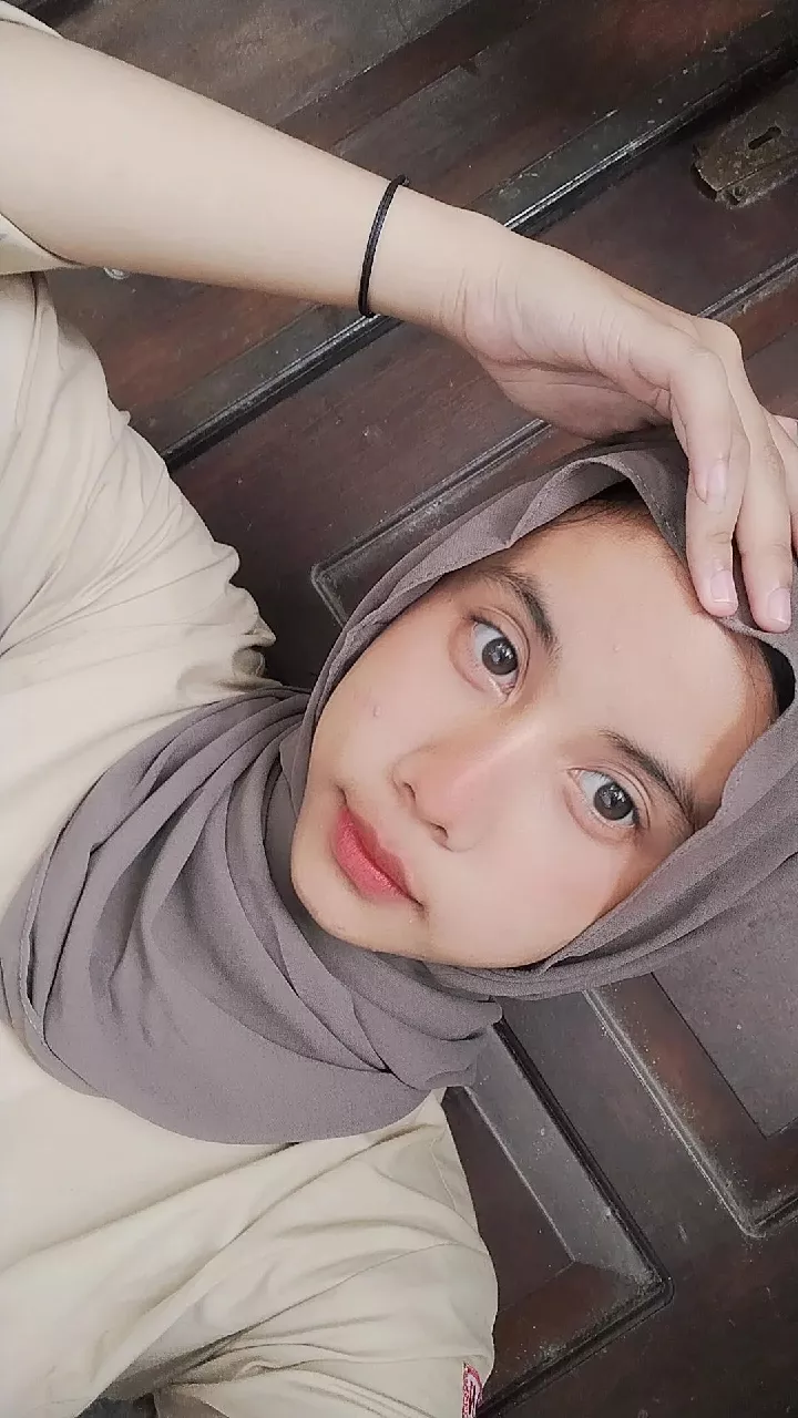Pashmina Ceruty Babydoll Polos Adem Nyaman - Foto ulasan pembeli