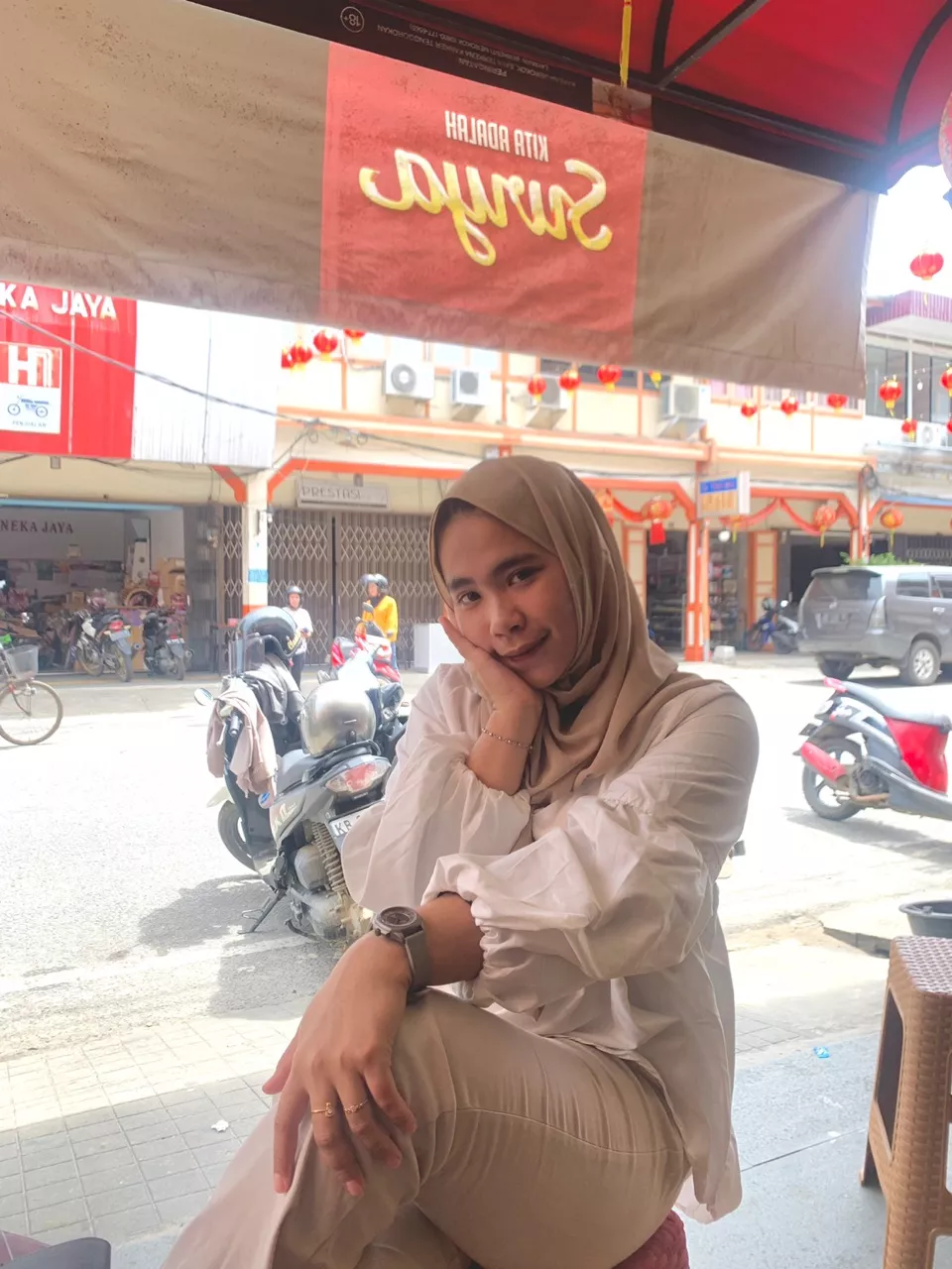 Pashmina Ceruty Babydoll Polos Adem Nyaman - Foto ulasan pembeli