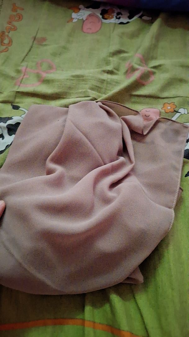 Pashmina Ceruty Babydoll Premium El Zahrana - Foto ulasan pembeli