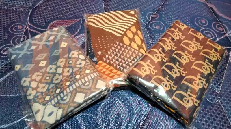 Pashmina Ceruty Premium Ombre Shawl Hijab Aretha - Foto ulasan pembeli