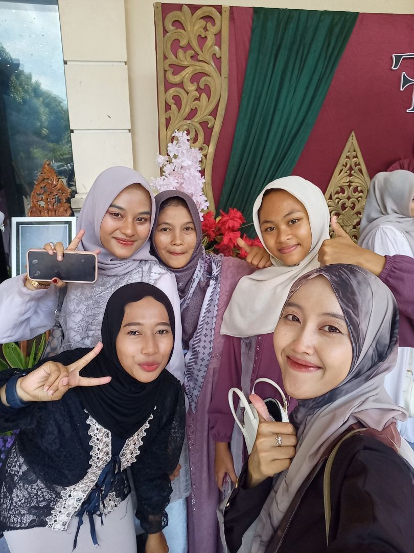 Pashmina Ceruty Premium Ombre Shawl Hijab Wanita - Foto ulasan pembeli