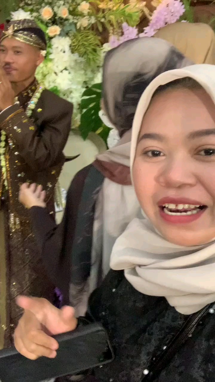 Pashmina Ceruty Premium Ombre Shawl Hijab Wanita - Foto ulasan pembeli