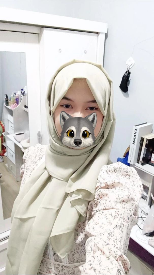 Pashmina Dubai Premium Voal Adem By Almahira - foto 10 dari 10, diahrmdhniuye