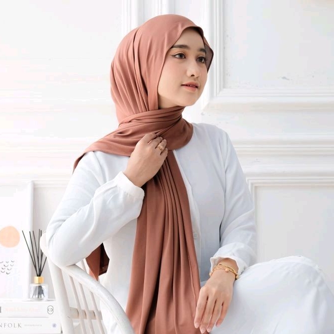 Pashmina Kaos Jersey Premium 50 Warna Nyaman - foto 1 dari 10
