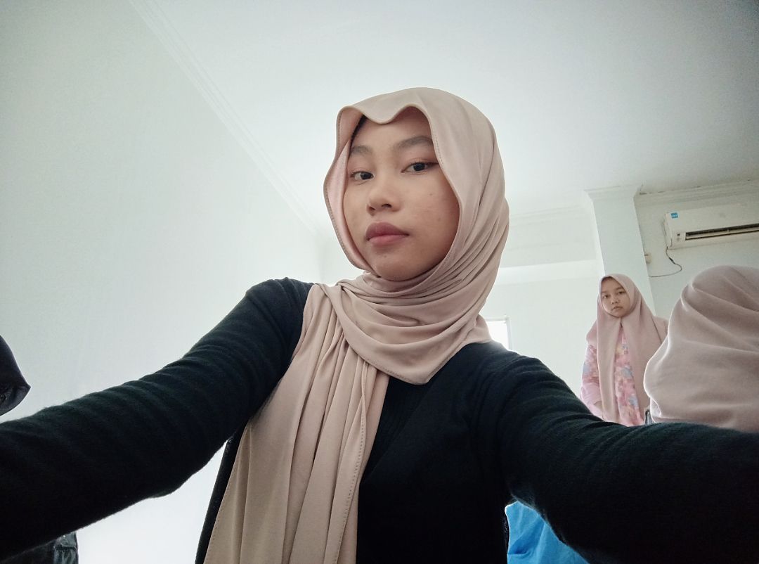 Pashmina Kaos Jersey Premium 50 Warna Nyaman - foto 9 dari 10, aprilianacantik444cantik