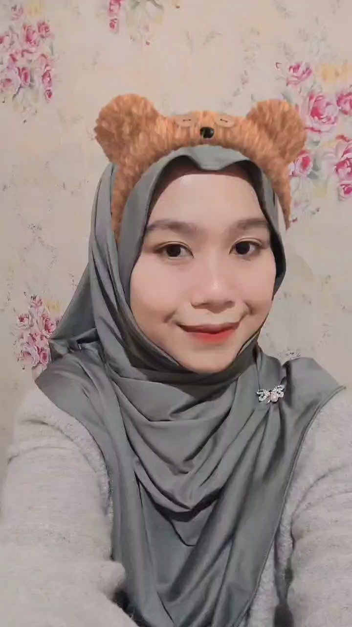 Pashmina Kaos Jersey Premium 50 Warna Nyaman - Foto ulasan pembeli