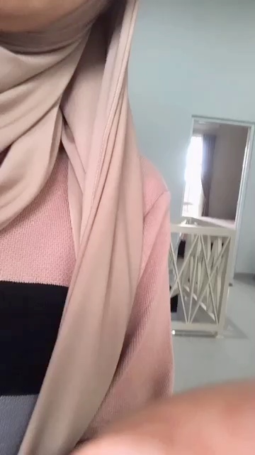 Pashmina Kaos Jersey Premium Kerudung Hijab Jilbab Pasmina Mleyot Warna Polos - Foto ulasan pembeli