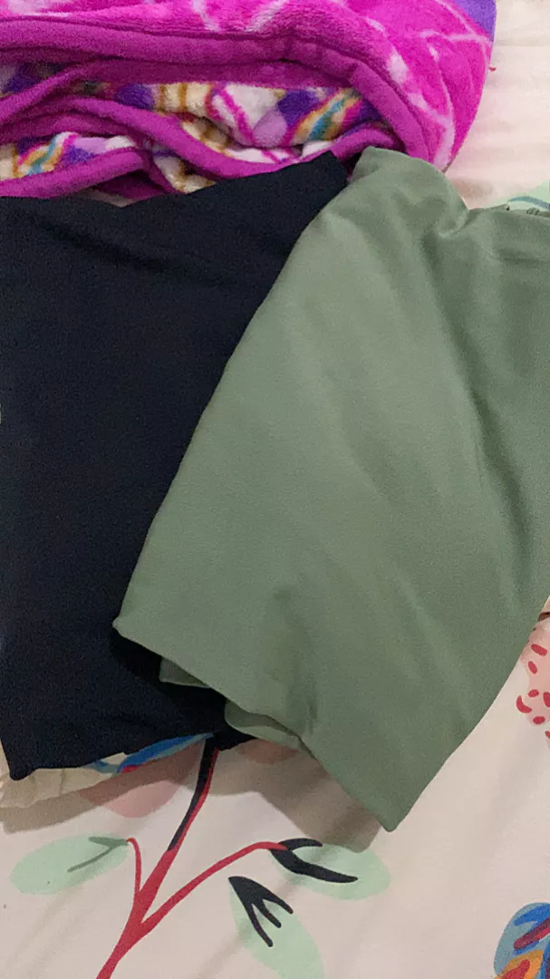 Pashmina Kaos Jersey Premium Kerudung Hijab Jilbab Pasmina Mleyot Warna Polos - Foto ulasan pembeli