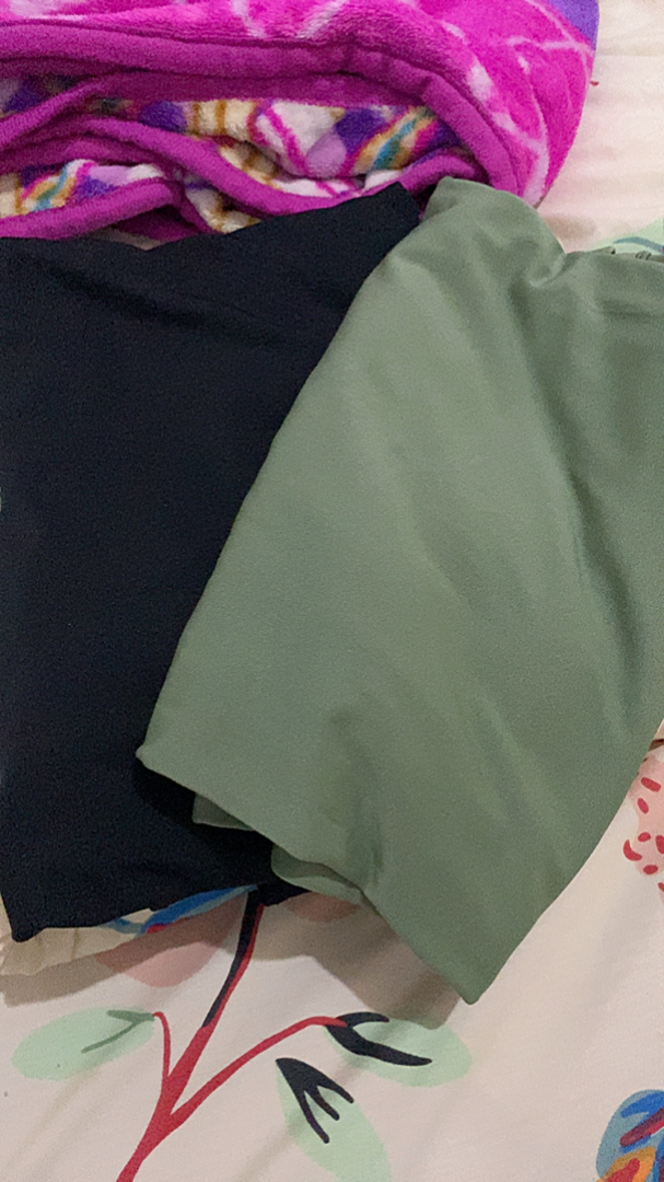 Pashmina Kaos Jersey Premium Kerudung Hijab Jilbab Pasmina Mleyot Warna Polos - Foto ulasan pembeli