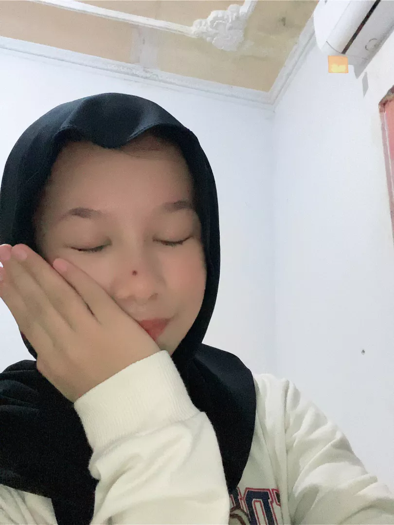 Pashmina Kaos Jersey Premium Kerudung Hijab Jilbab Pasmina Mleyot Warna Polos - Foto ulasan pembeli