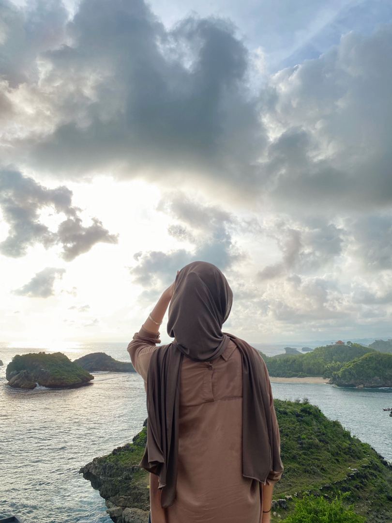 Pashmina Kaos Jersey Premium Kerudung Hijab Jilbab Pasmina Mleyot Warna Polos - Foto ulasan pembeli
