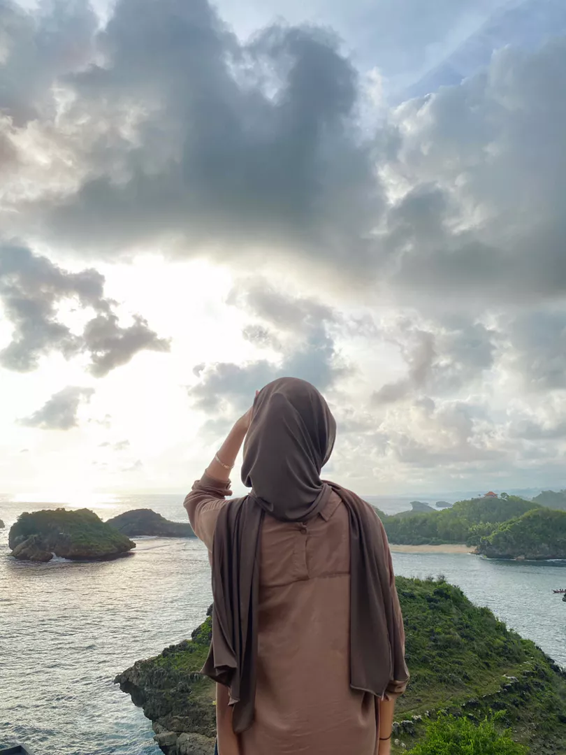 Pashmina Kaos Jersey Premium Kerudung Hijab Jilbab Pasmina Mleyot Warna Polos - Foto ulasan pembeli