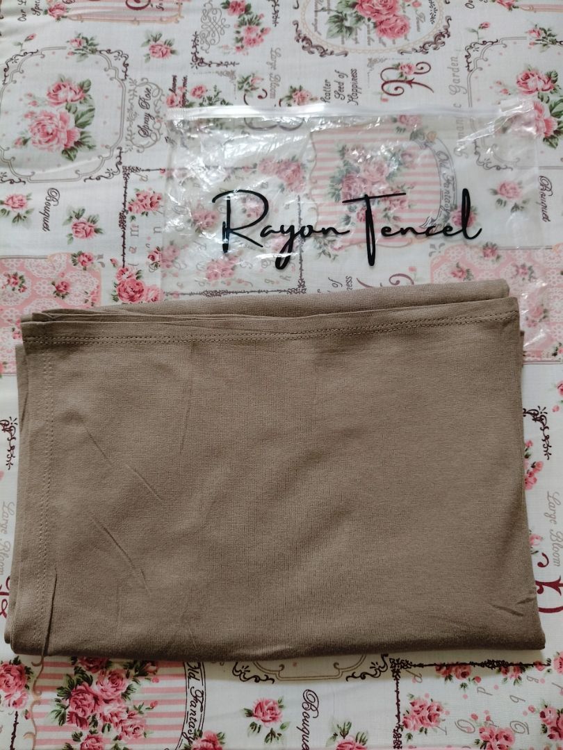 Pashmina kaos RAYON TENCEL premium FREE POUCH - Foto ulasan pembeli