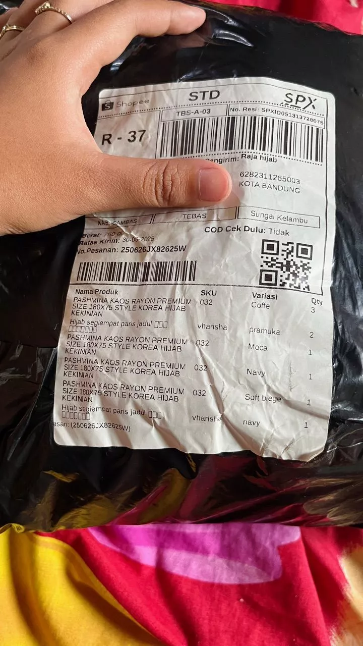 Pashmina Kaos Rayon Premium Korea Hijab 180x75 - Foto ulasan pembeli