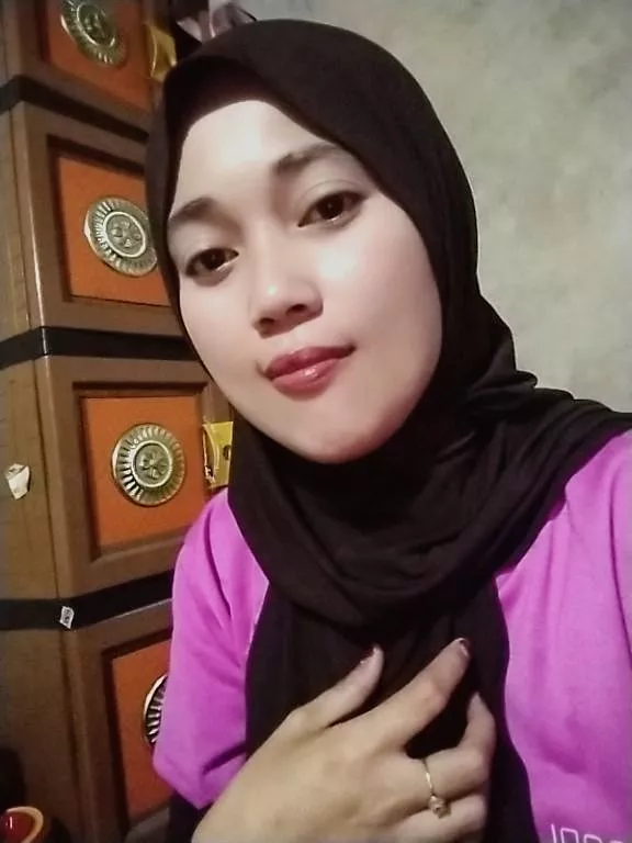 Pashmina Inner Kancing/Pasmina Rapunzel Kancing Menutup Leher Jersey Premium - Foto ulasan pembeli