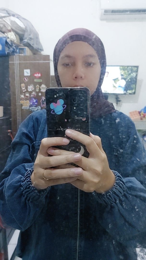 Foto ulasan pembeli zhythadyanaamalya, varian Mahogani, Ivory