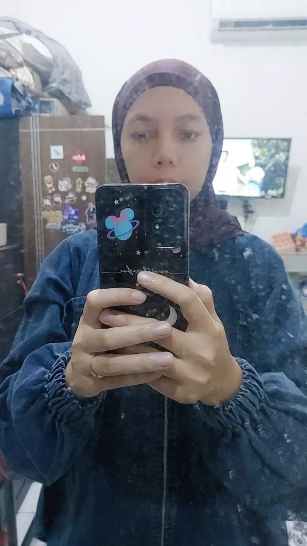 Foto ulasan pembeli zhythadyanaamalya, varian Mahogani, Ivory