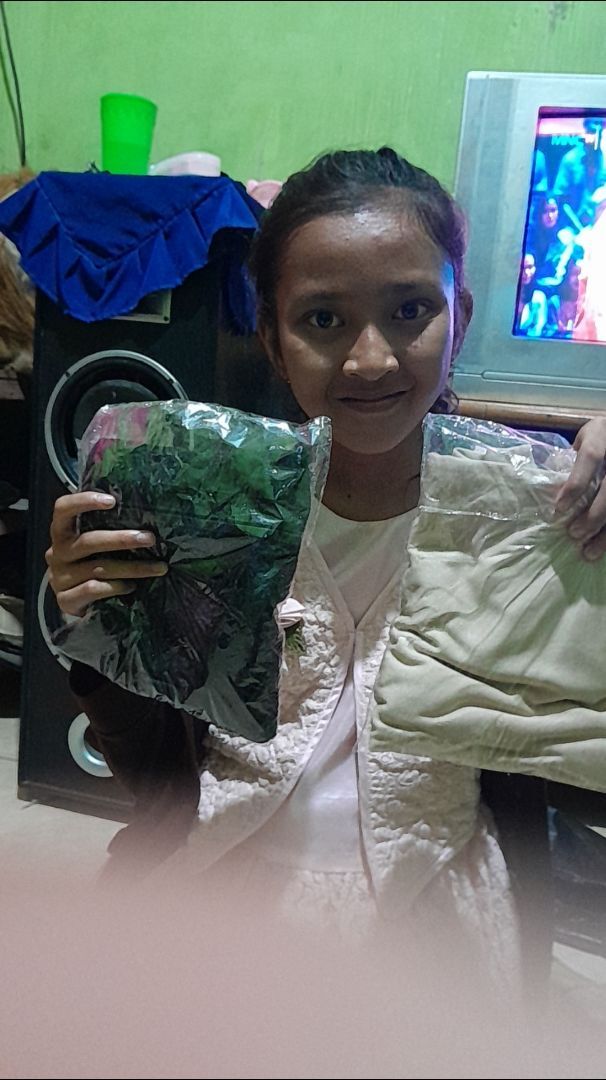 Foto ulasan pembeli rnpp1oa3vd, varian COKSU, Sage, Hitam