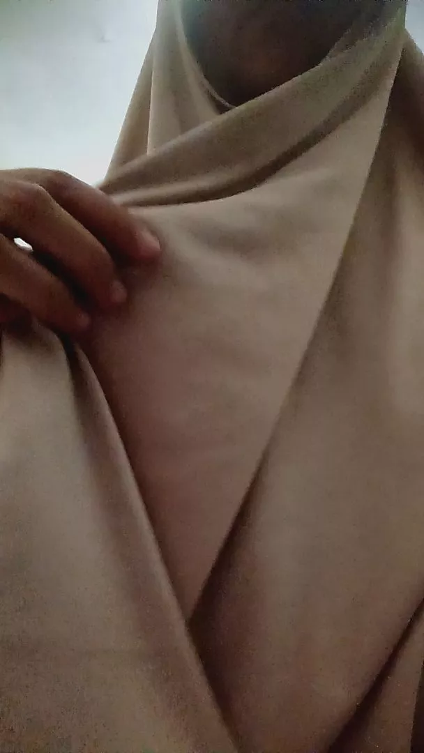 Pashmina Jersey Premium Adem Nyaman Elegan - Foto ulasan pembeli