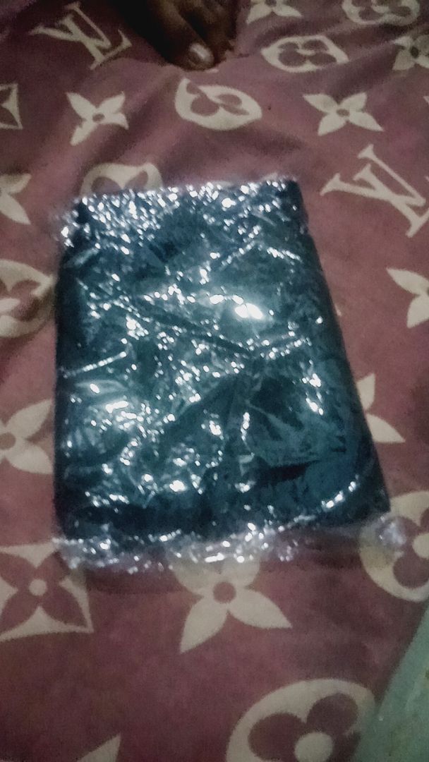 Pashmina Mleyot / Jilbab Pashmina Murah / Pasmina Tebal - Foto ulasan pembeli