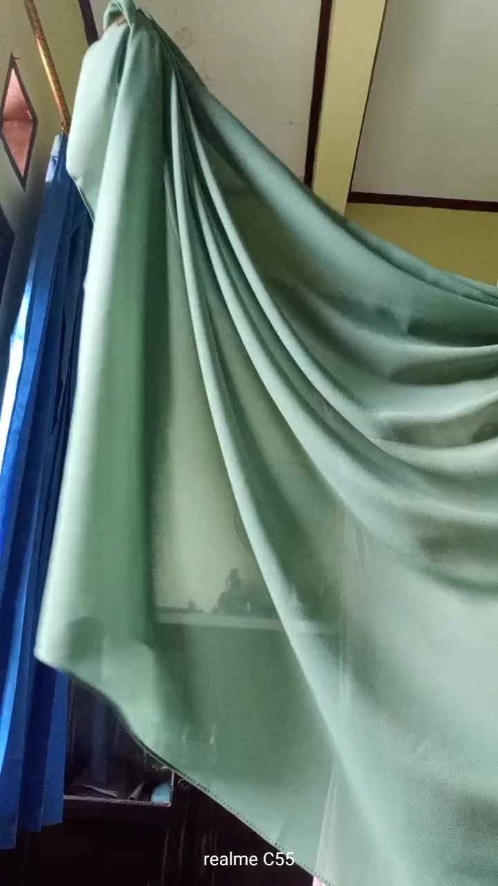 Pashmina Syar'i Jumbo Ceruty Babydoll Premium - Foto ulasan pembeli