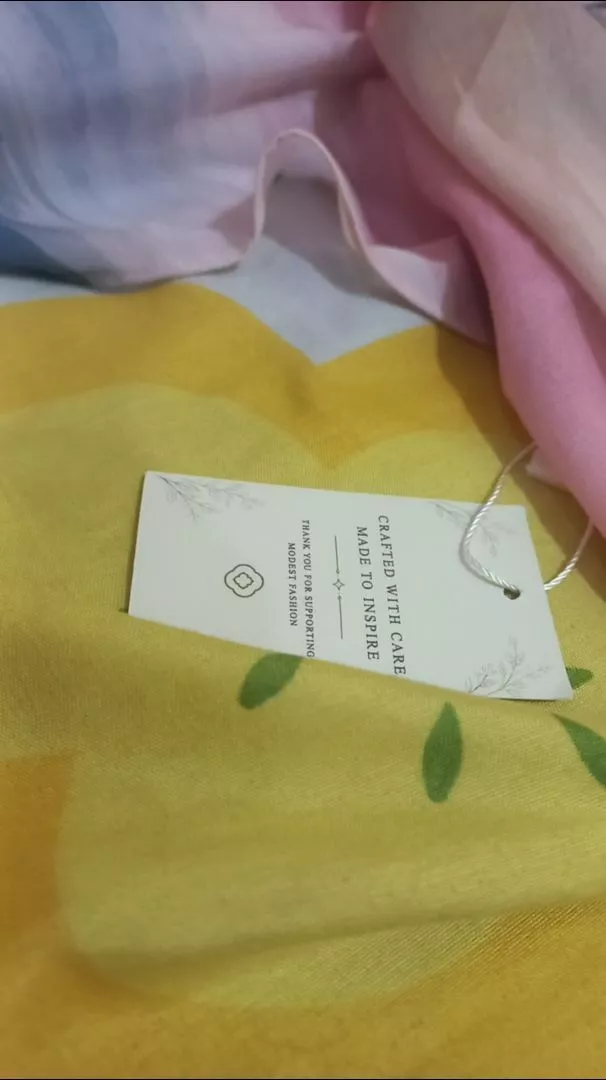 Pashmina Printing Sublime Hijab Jilbab Motif Ceruty Babydoll Premium 180x70 - Nyaman & Elegan - Foto ulasan pembeli