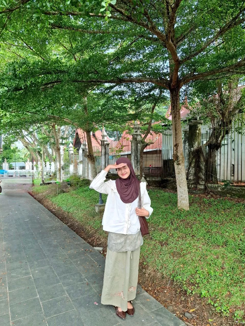 Pashmina Rayon Viscose Elastis Jatuh Nyaman - Foto ulasan pembeli