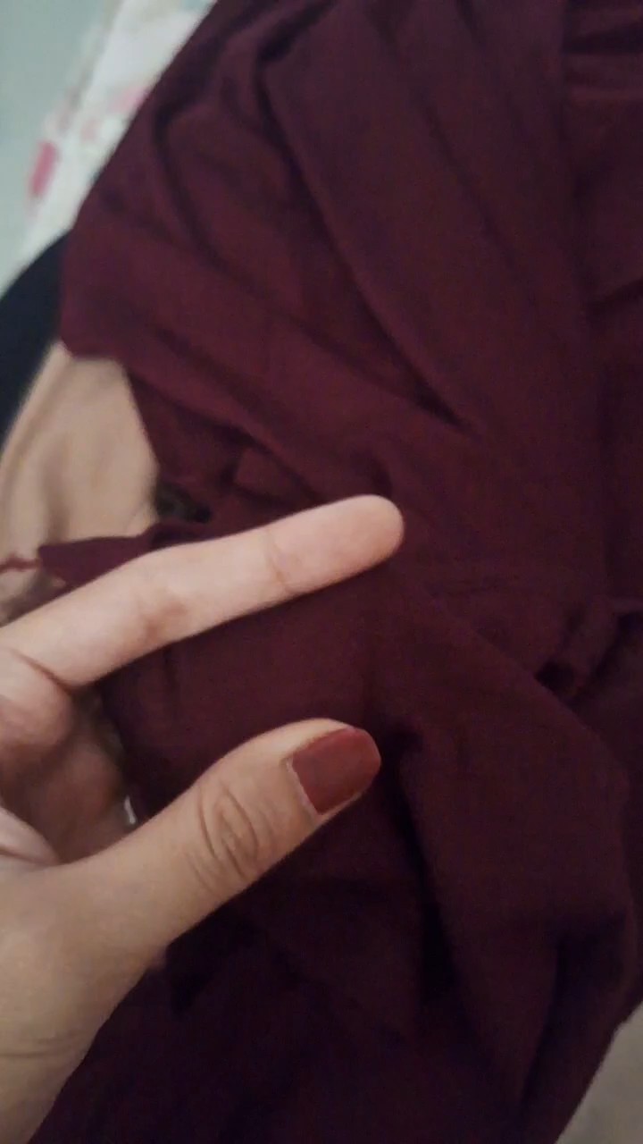 Pashmina Rayon Viscose Elastis Jatuh Nyaman - Foto ulasan pembeli