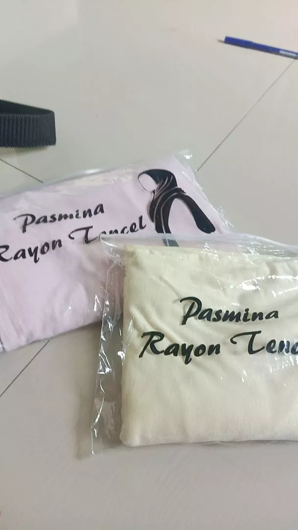 Pashmina Tencel Rayon Premium || Pashmina Tencel shawl rayon - Foto ulasan pembeli
