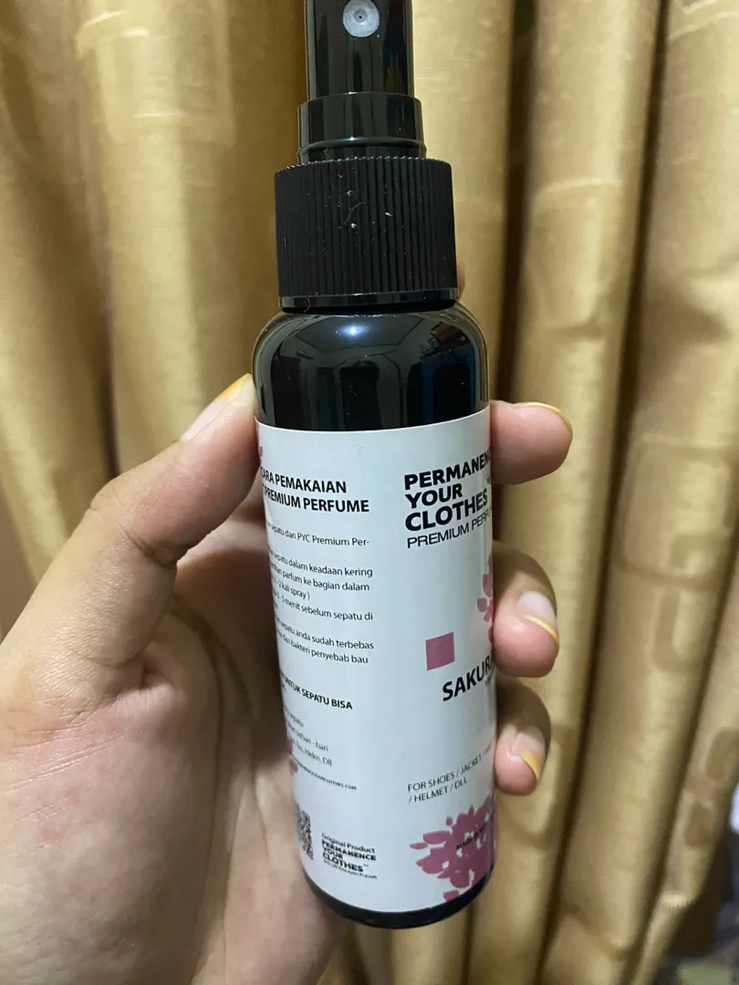Permanence Your Clothes - Parfum Sepatu Jaket Tas Helm Pembersih Sepatu Anti Bakteri - Perawatan Shoe Parfume Refresher Denim 100ML - Foto ulasan pembeli