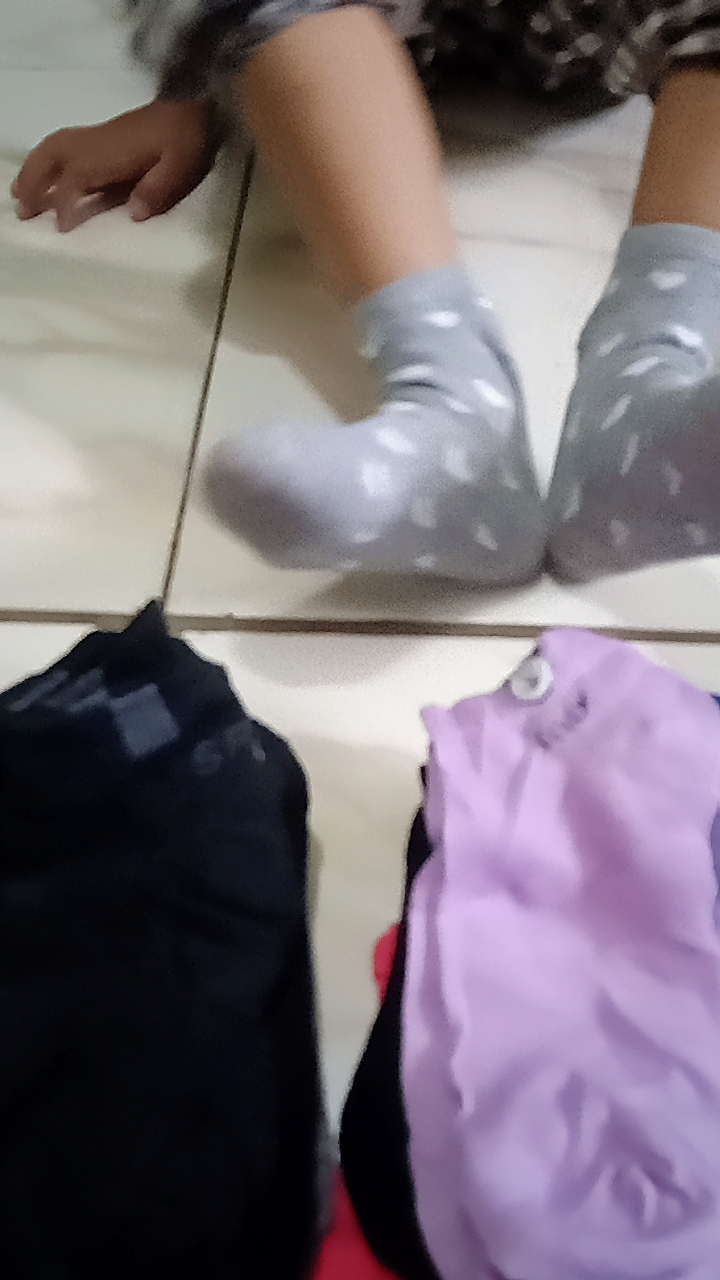 PJJ Kaos Kaki Olahraga Tebal Murah Pria Wanita - Foto ulasan pembeli