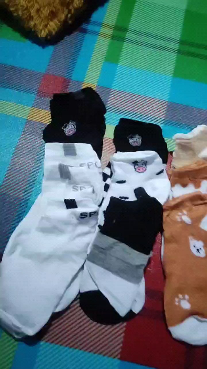PJJ Kaos Kaki Olahraga Tebal Murah Pria Wanita - Foto ulasan pembeli