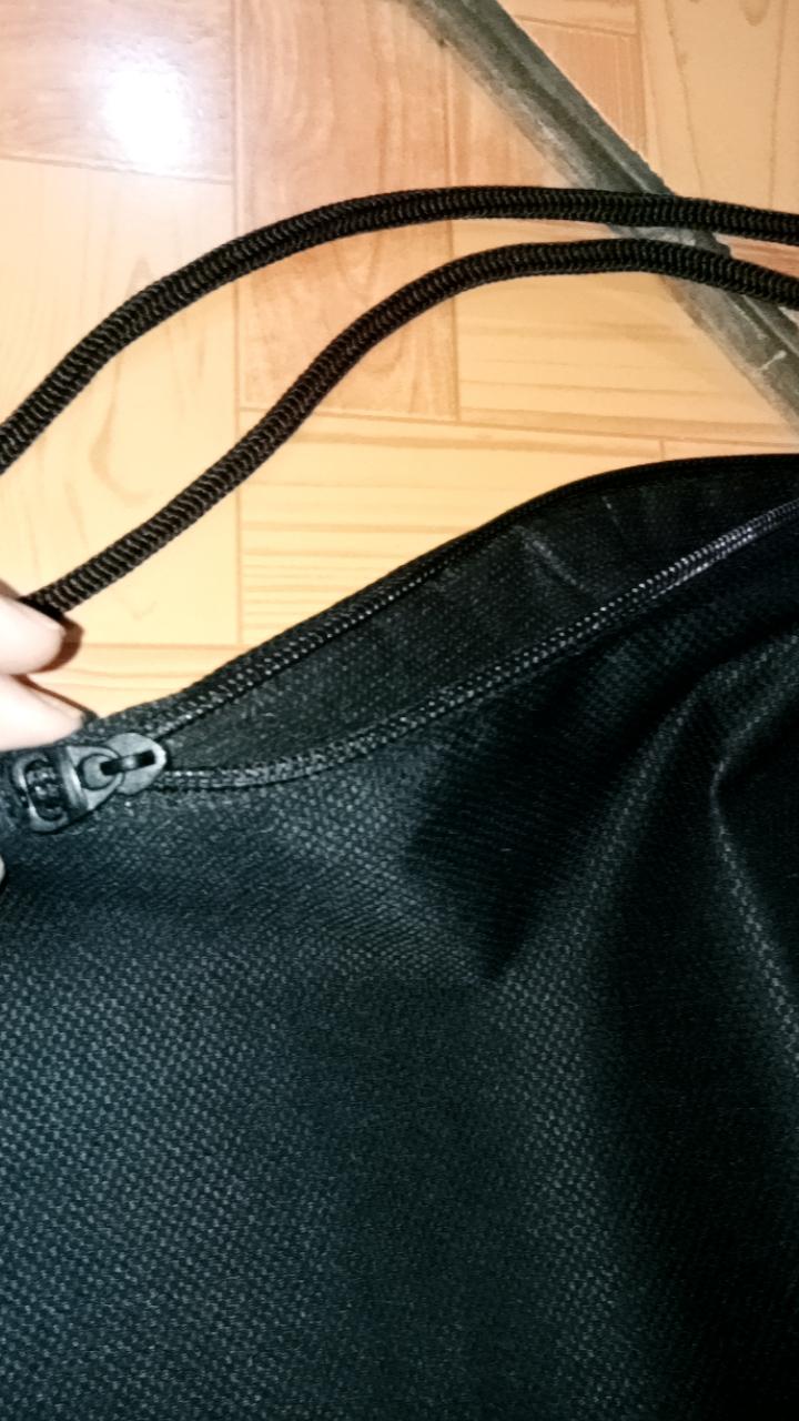 PRAYERFAIT - Tas Serut Pria Wanita Unisex Model Polos Hitam Original Tas Futsal Anti Air - Foto ulasan pembeli