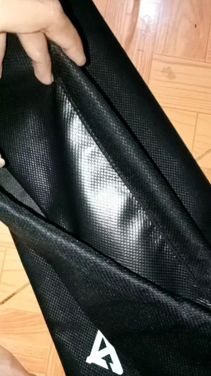 PRAYERFAIT - Tas Serut Pria Wanita Unisex Model Polos Hitam Original Tas Futsal Anti Air - Foto ulasan pembeli