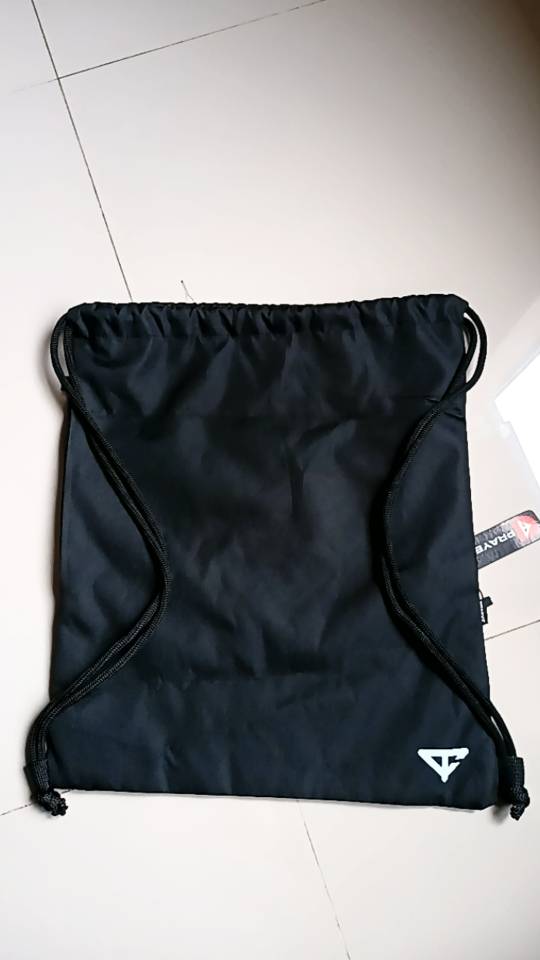 PRAYERFAIT - Tas Serut Pria Wanita Unisex Model Polos Hitam Original Tas Futsal Anti Air - Foto ulasan pembeli