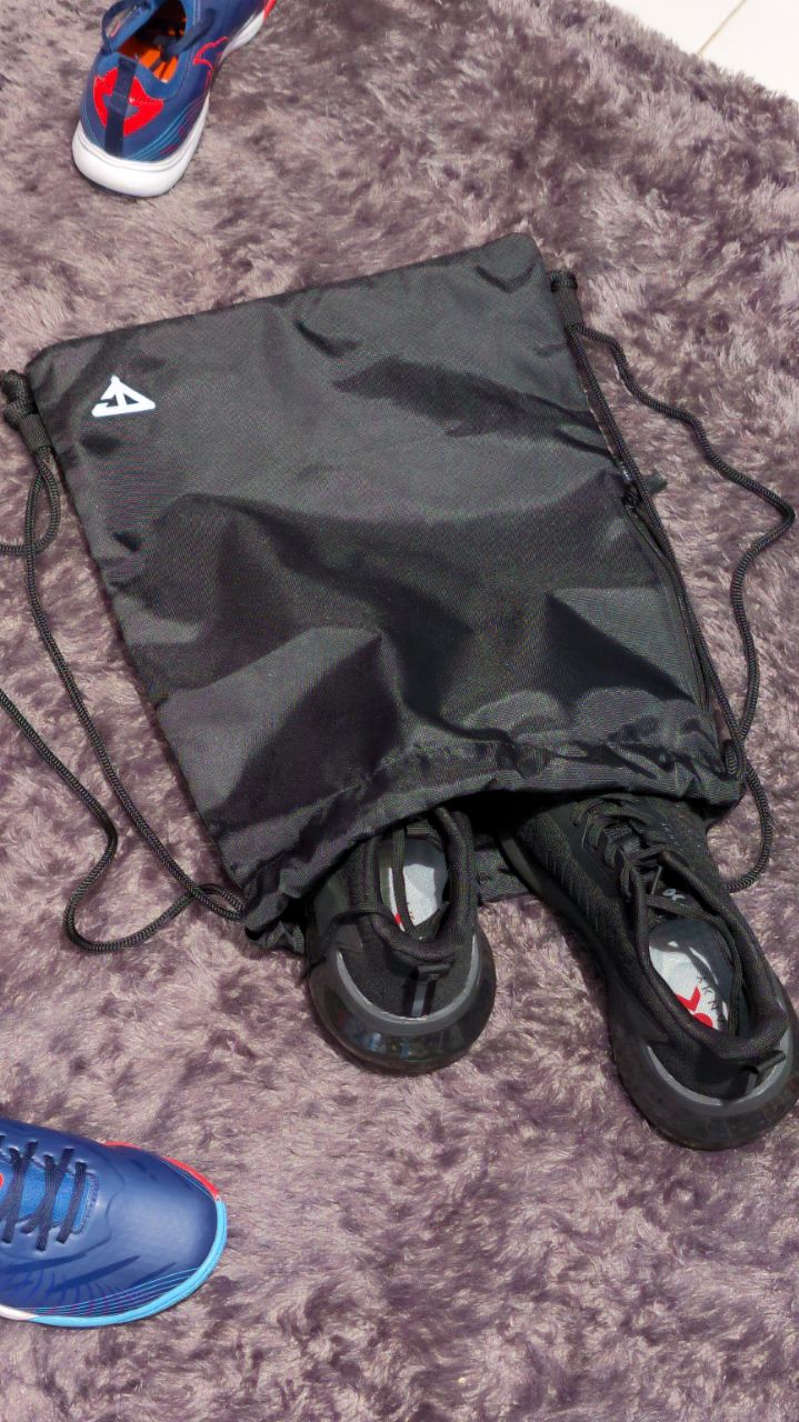 PRAYERFAIT - Tas Serut Pria Wanita Unisex Model Polos Hitam Original Tas Futsal Anti Air - Foto ulasan pembeli