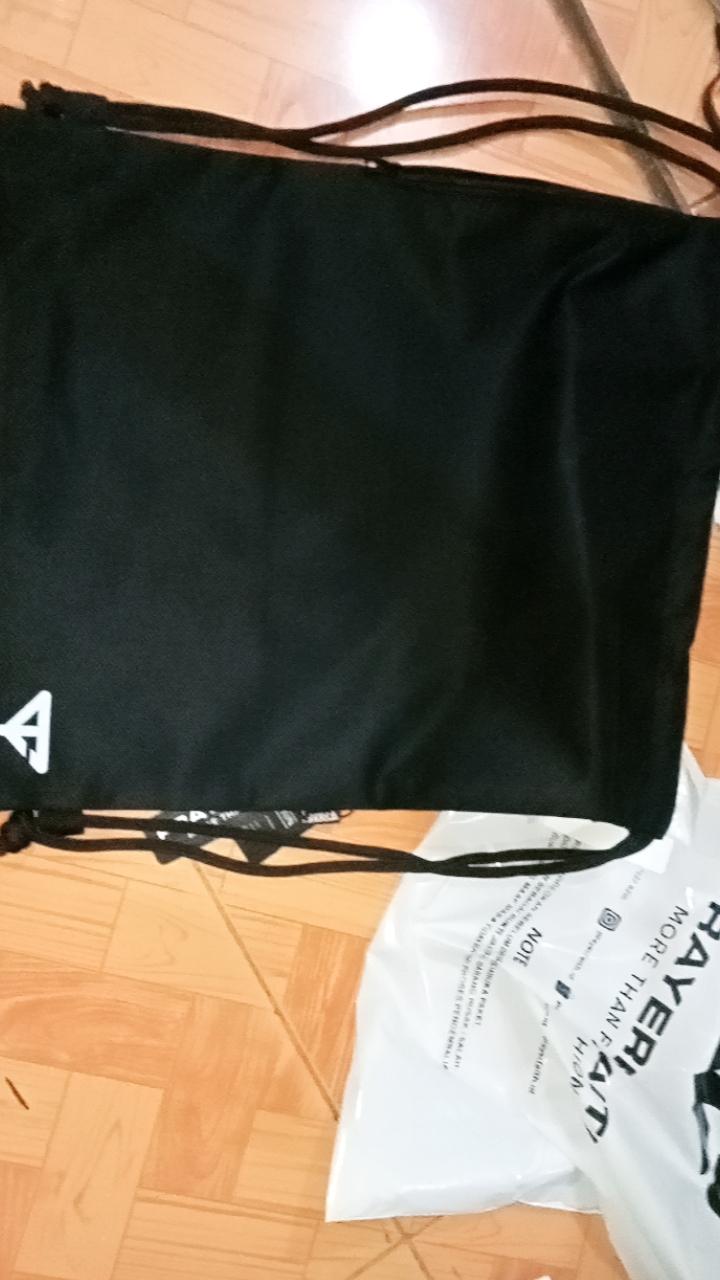 PRAYERFAIT - Tas Serut Pria Wanita Unisex Model Polos Hitam Original Tas Futsal Anti Air - Foto ulasan pembeli