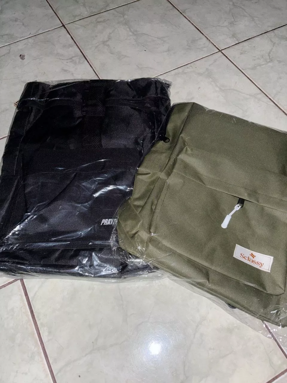 PRAYERFAITH - Tas Ransel Pria Wanita Premium Original Fashionable, Ringan & Kapasitas Besar - Foto ulasan pembeli