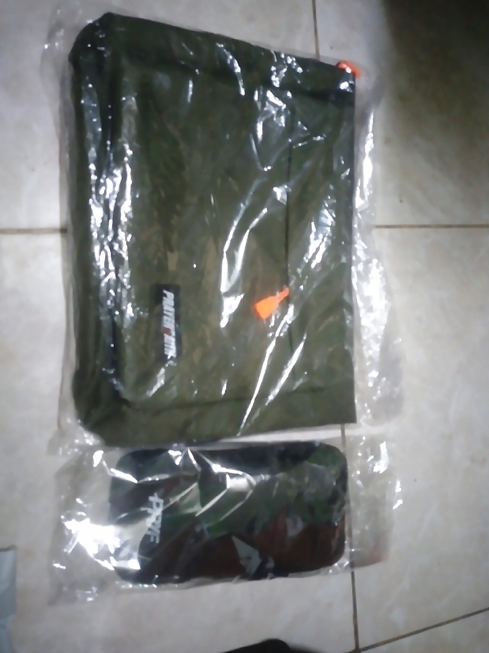 Foto ulasan pembeli dwirosiana8585, varian Hijau Tua