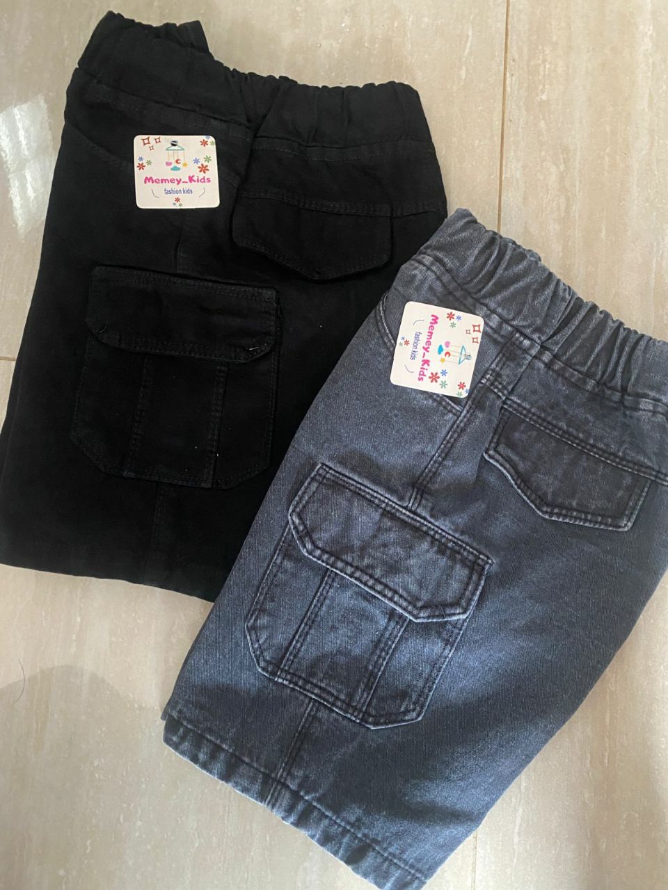 Foto ulasan pembeli Tampilan: keren
Warna: pekat, varian HITAM,No.4 (5-6th), ABU TUA,No.4 (5-6th)