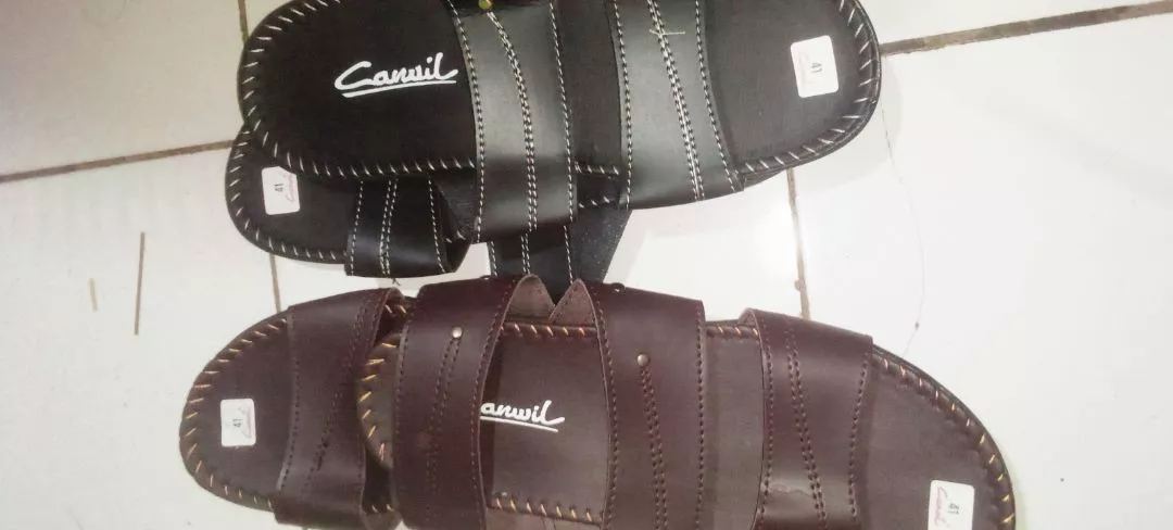 PROMO Buy 1 Get 1 Sandal Pria Kulit Kasual - Foto ulasan pembeli