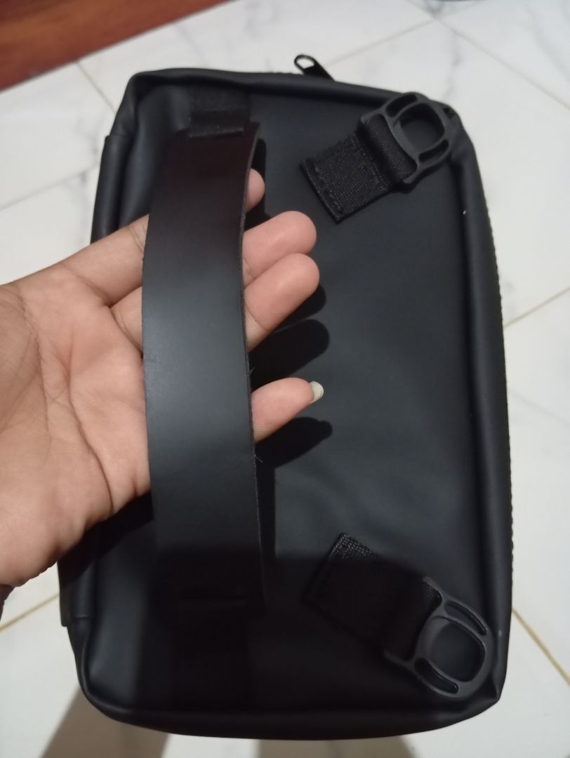 Promo bulan ini - ELITER Venom Handbag | Handbag pria, Tas Selempang anti air | clutch bag | Tas sling bag anti air pria dan wanita - Foto ulasan pembeli