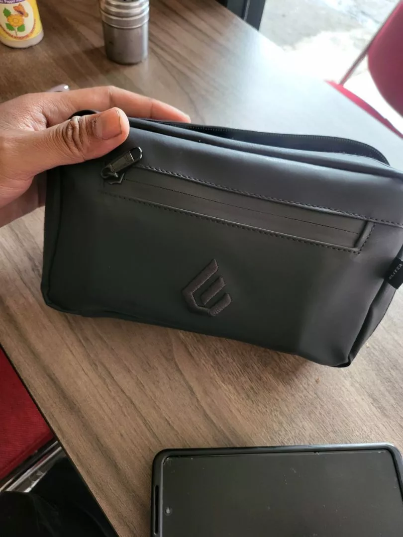 Promo bulan ini - ELITER Venom Handbag | Handbag pria, Tas Selempang anti air | clutch bag | Tas sling bag anti air pria dan wanita - Foto ulasan pembeli