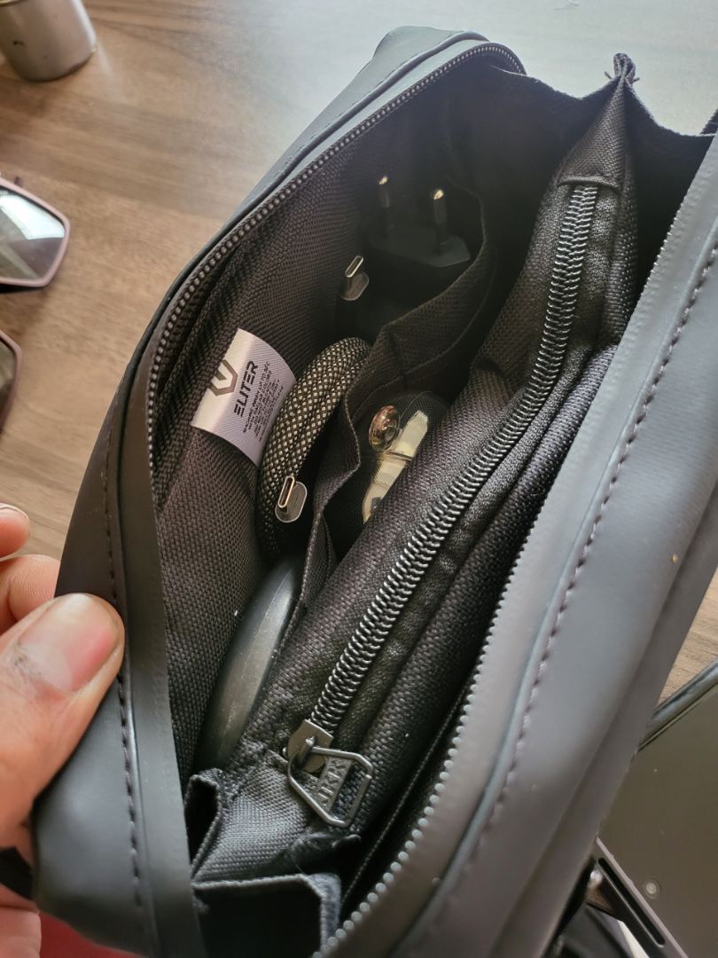 Promo bulan ini - ELITER Venom Handbag | Handbag pria, Tas Selempang anti air | clutch bag | Tas sling bag anti air pria dan wanita - Foto ulasan pembeli