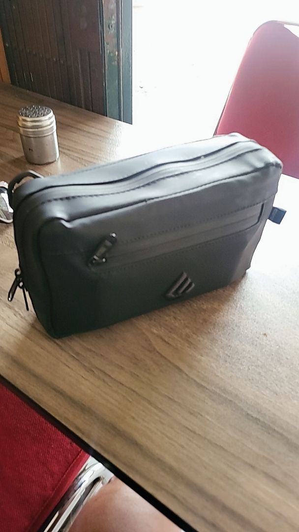 Promo bulan ini - ELITER Venom Handbag | Handbag pria, Tas Selempang anti air | clutch bag | Tas sling bag anti air pria dan wanita - Foto ulasan pembeli