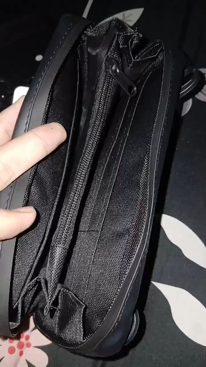 Promo bulan ini - ELITER Venom Handbag | Handbag pria, Tas Selempang anti air | clutch bag | Tas sling bag anti air pria dan wanita - Foto ulasan pembeli