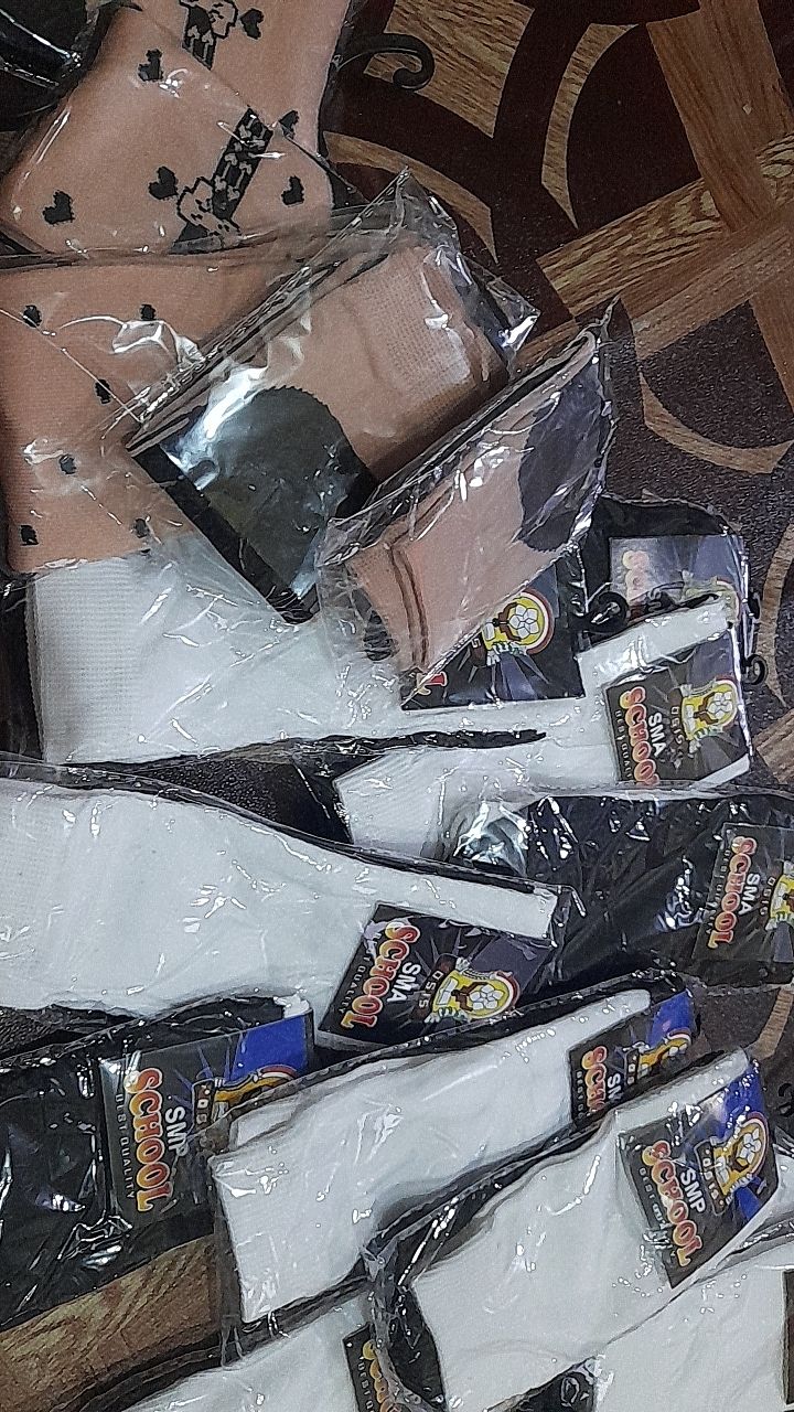 Foto ulasan pembeli h*****7, varian SK-Hitam-Putih,SMP/SLTA, SK-Hitam-Putih,SMA/KANTOR